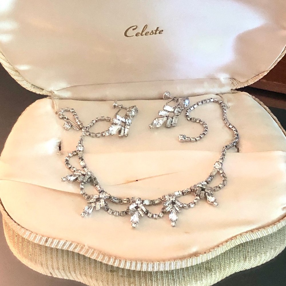 VTG 50s Clear Baguette Teardrop Scalloped Rhinestone Necklace Demi Parure w/Case